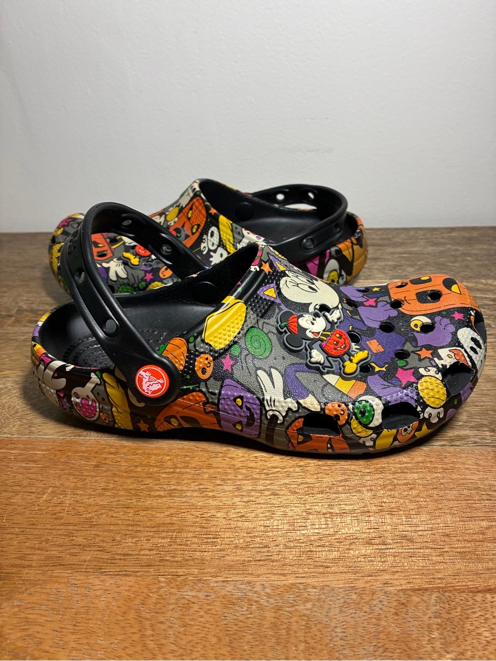 Disney Crocs Halloween Mickey and Minnie women’s size 6